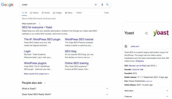Exemple d'intention de recherche de navigation : capture d'écran des résultats de Google pour le terme de recherche Yoast